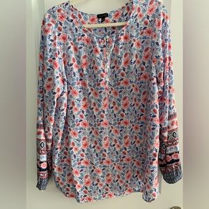 Talbots popover blouse XL. Very good condition. 100% rayon.
